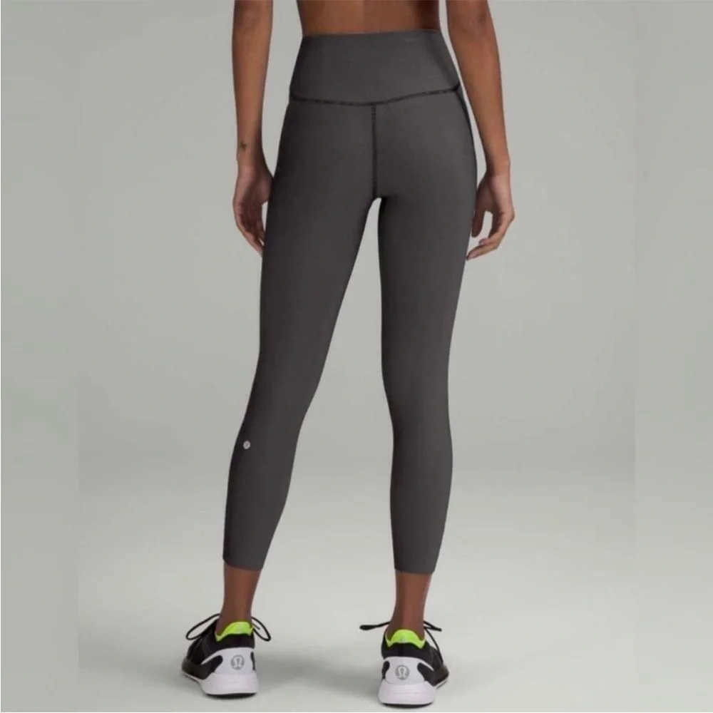 New! Lululemon SZ 2, Base pace HR tight Two tone ribbed 25” leggings.
